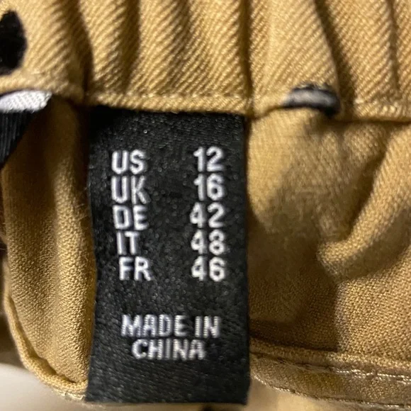 Isaac Mizrahi Polka Dot Pants 12 - Picture 7 of 8